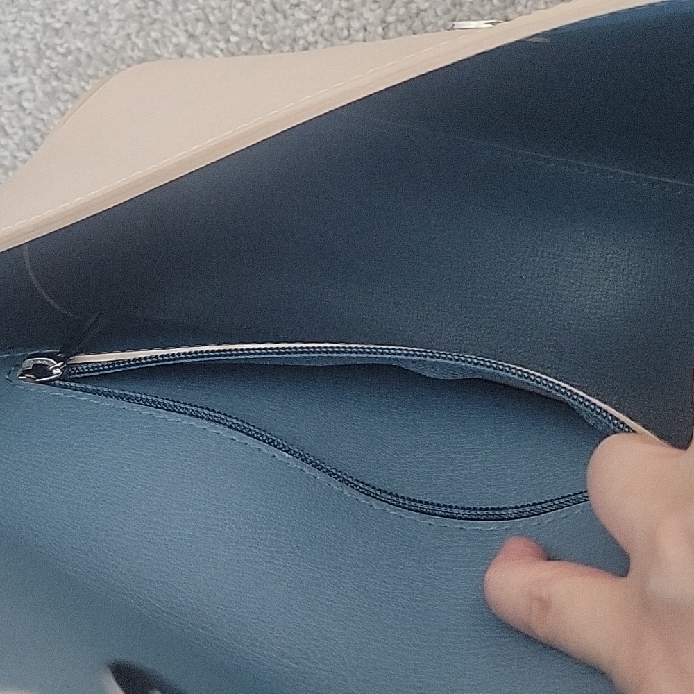 Longchamp Roseau crossbody - Picture 6 of 15